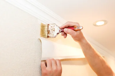 Pose de papier peint à Longchaumois — revêtements muraux et toiles de verre